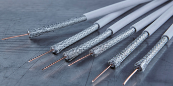 Kabel- und Steckverbinder bei Informations & Elektrotechnik Schmidt in Muldestausee OT Schlaitz