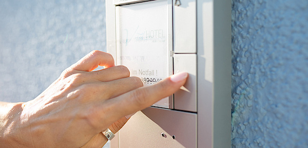 Sprech­anlagen bei Informations & Elektrotechnik Schmidt in Muldestausee OT Schlaitz