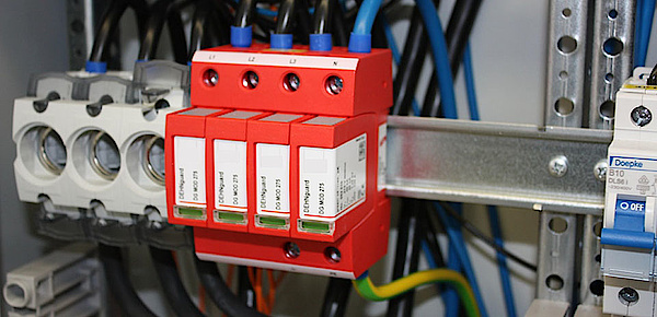 Über­spannungs­schutz bei Informations & Elektrotechnik Schmidt in Muldestausee OT Schlaitz